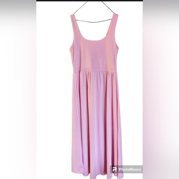 Lovely Low Back Pink Dress 👚 - Picture 2 of 5